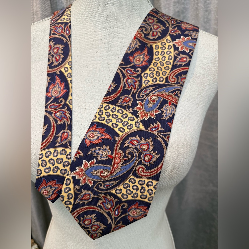 Burberry Paisley Patterned Men's Tie